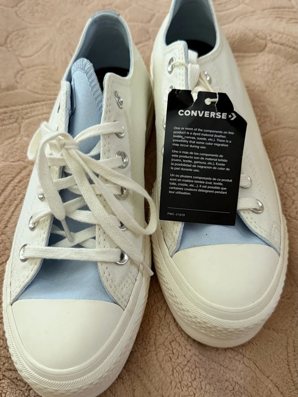 Converse Low Top Sneakers in Light Blue & White